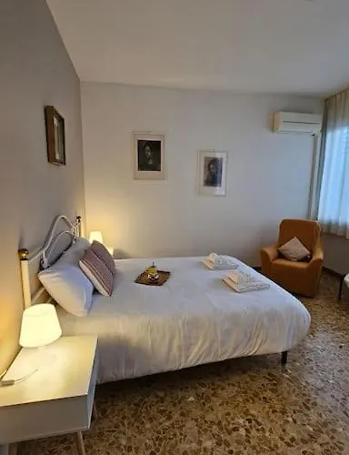 Monticelli - 6 Posti Letto Lejlighed